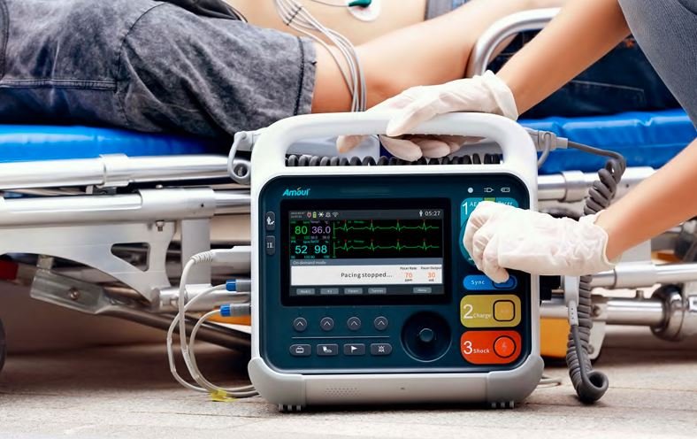 I2 Defibrillator Monitor4
